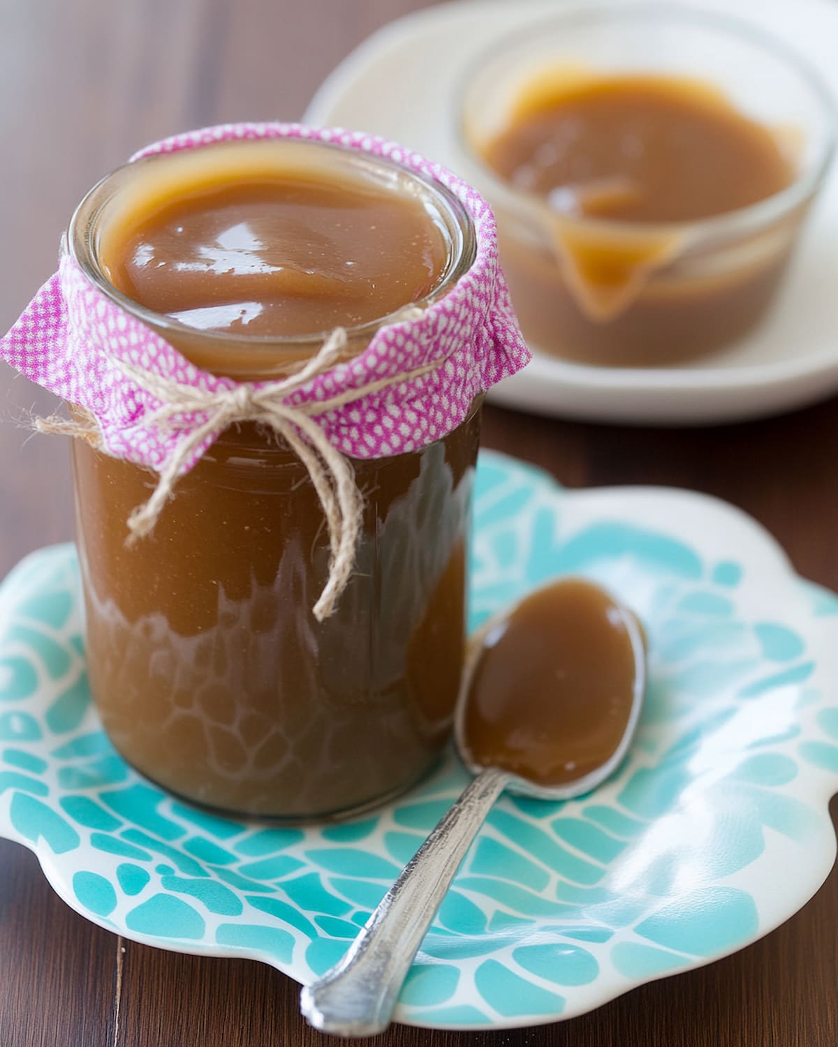 Doce de leite na Airfryer fácil, bem cremoso e brilhante, com textura lisa e sabor de caramelo cozido.